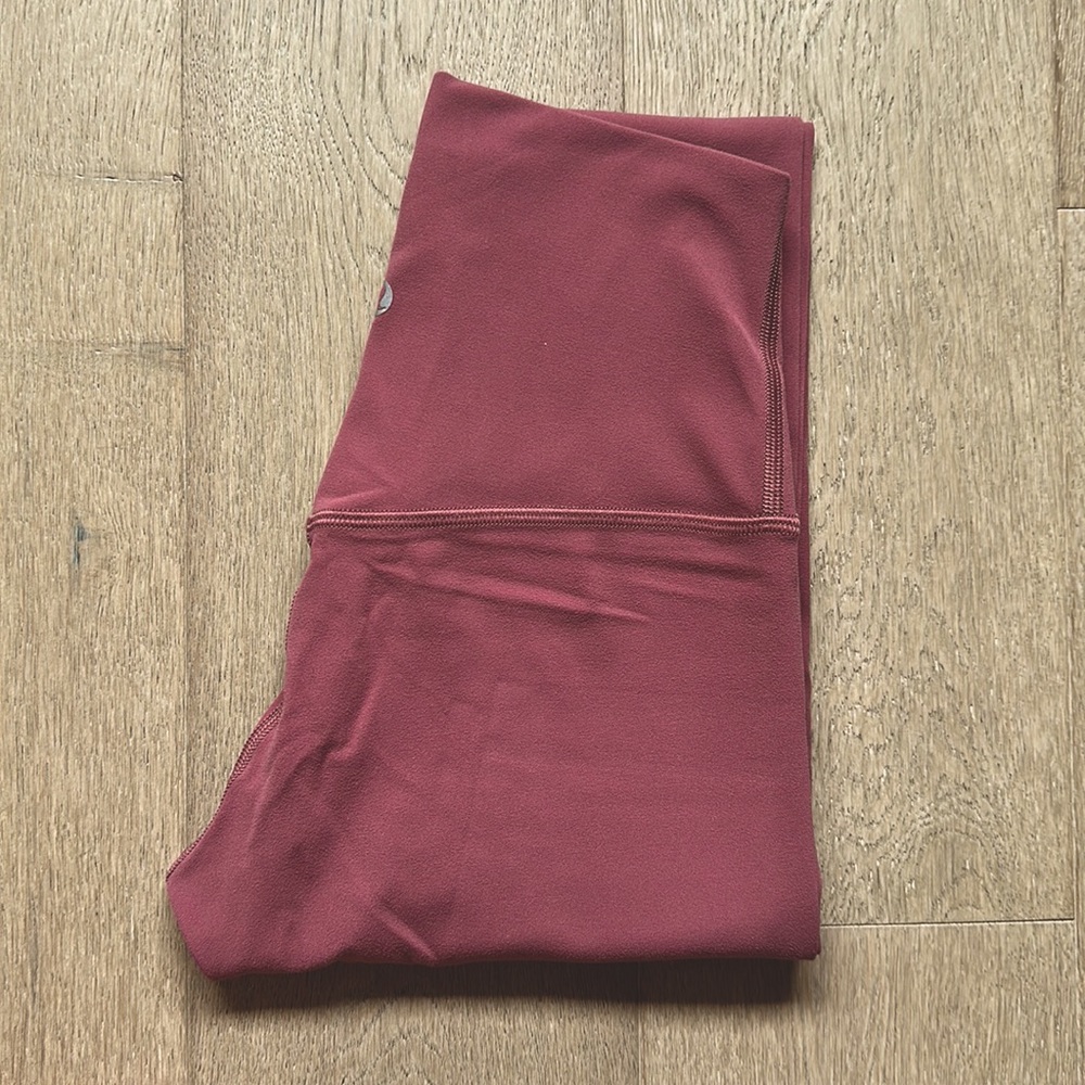 align hr pant 25" so merlot size 2 lululemon euc